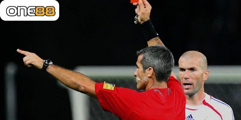 Cách phân tích odds thẻ phạt thắng lớn